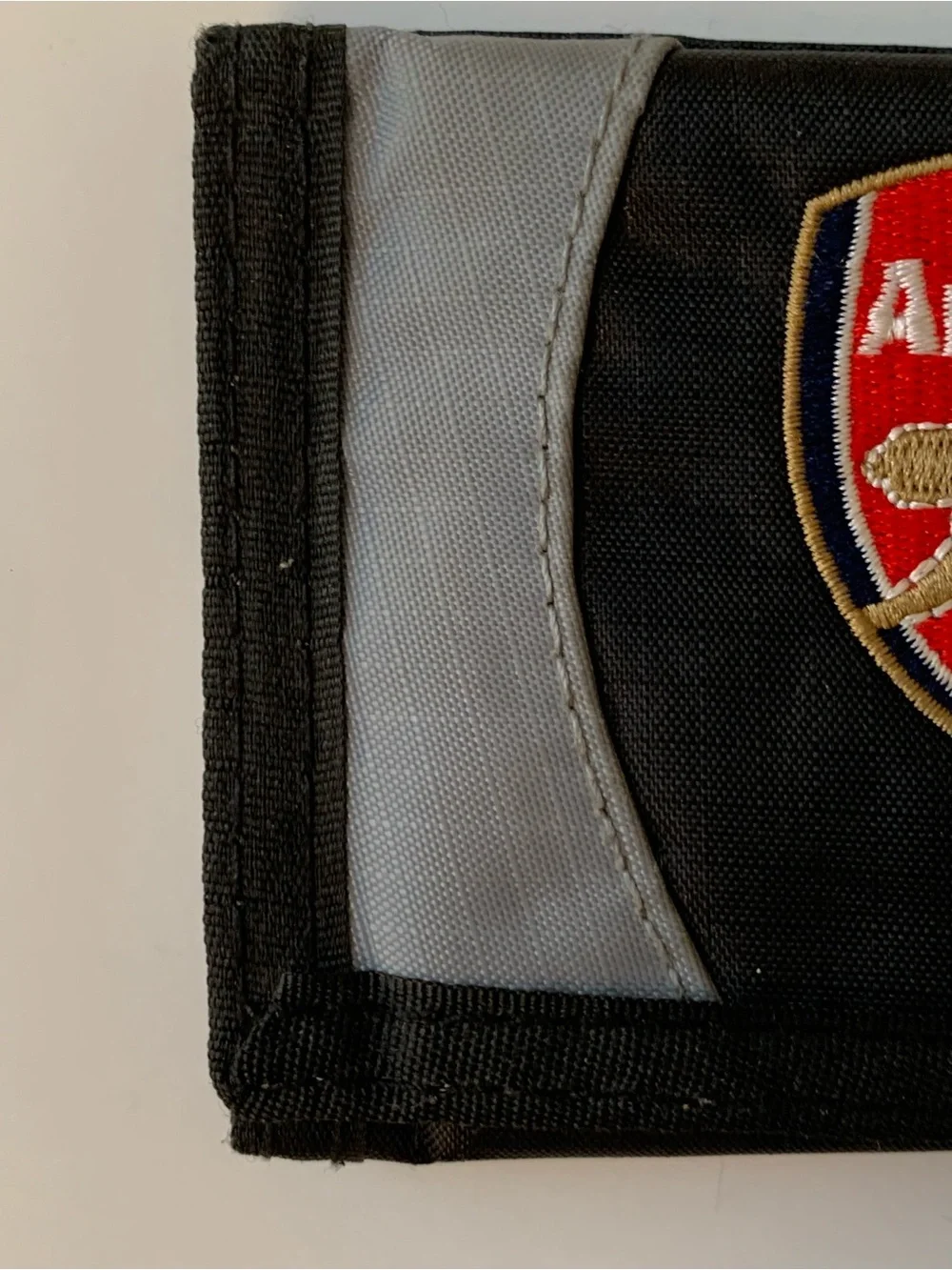 Arsenal FC Nylon Trifold Wallet with Keyring Black/Grey